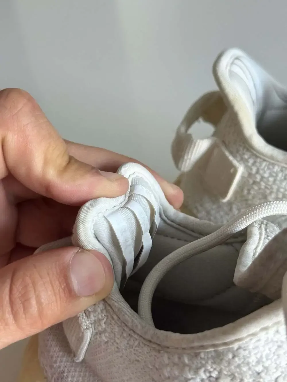 Adidas Yeezy Boost 350 V2 Triple White/Cream (CP9366)